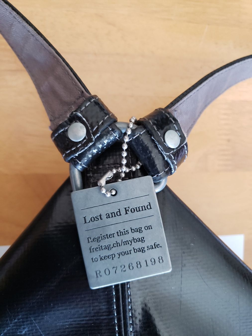 Freitag Rucksäcke: Freitag Woolf, Rucksack, Reference R123, schwarz – Gebraucht aus Loveresse von Gloveresse 5
