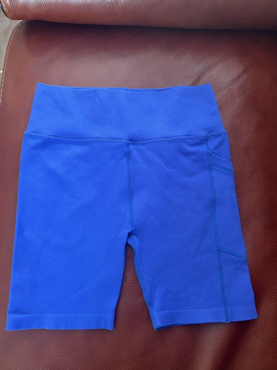 Calvin Klein Leggings: Calvin Klein Women's Active Set, size S – Nuovo e nell'imballaggio originale da Veyras venduto da ValClasse 1