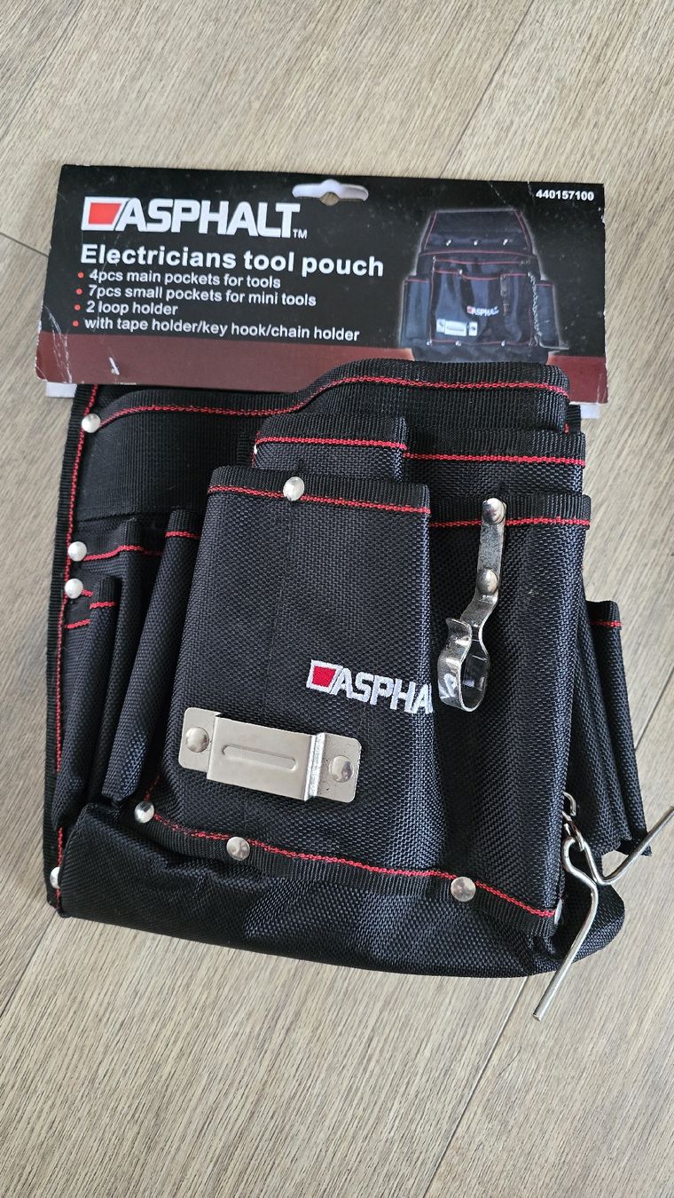 Tous les outils: Elektriker-Werkzeugtasche – Neuf avec emballage d'origine à Hägendorf par Kailash6714m 1