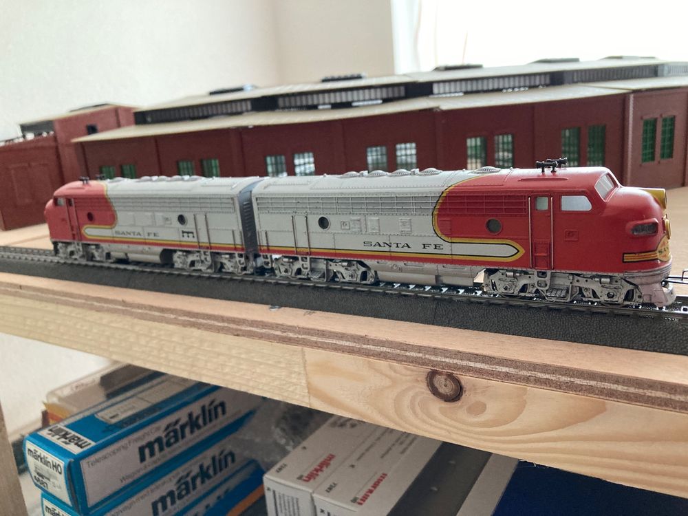 Locomotive électrique Märklin 3042 – Train Voyageur HO – Analogique Alternatif – Très Bon état