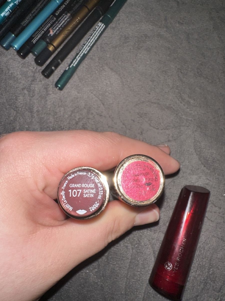 Yves Rocher Make-up: 4 Yves Rocher Lippenstifte – Nuovo (secondo la descrizione) da uzwil venduto da Semkii.j 2