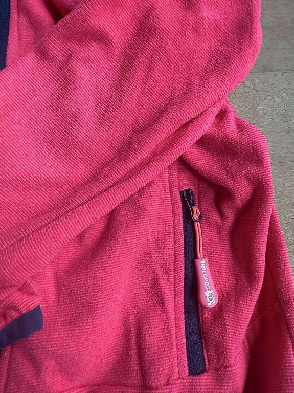 Maglioni & Felpe: Fleece-Pullover Trollkids Grösse 140 – Usato da Allmendingen b. Bern venduto da Haus_am_Wald 1