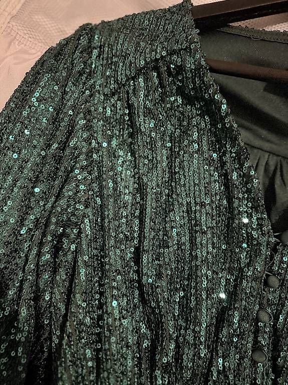 Kleider: Robe courte Zebra vert émeraude – Gebraucht aus Biel/Bienne von Cli 3