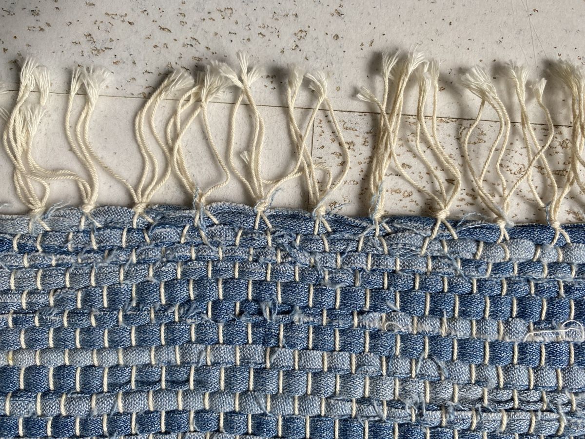 Tappeti: Teppich aus Jeans recycelt - Handgewoben – Nuovo e nell'imballaggio originale da wichtrach venduto da Tvenus 5