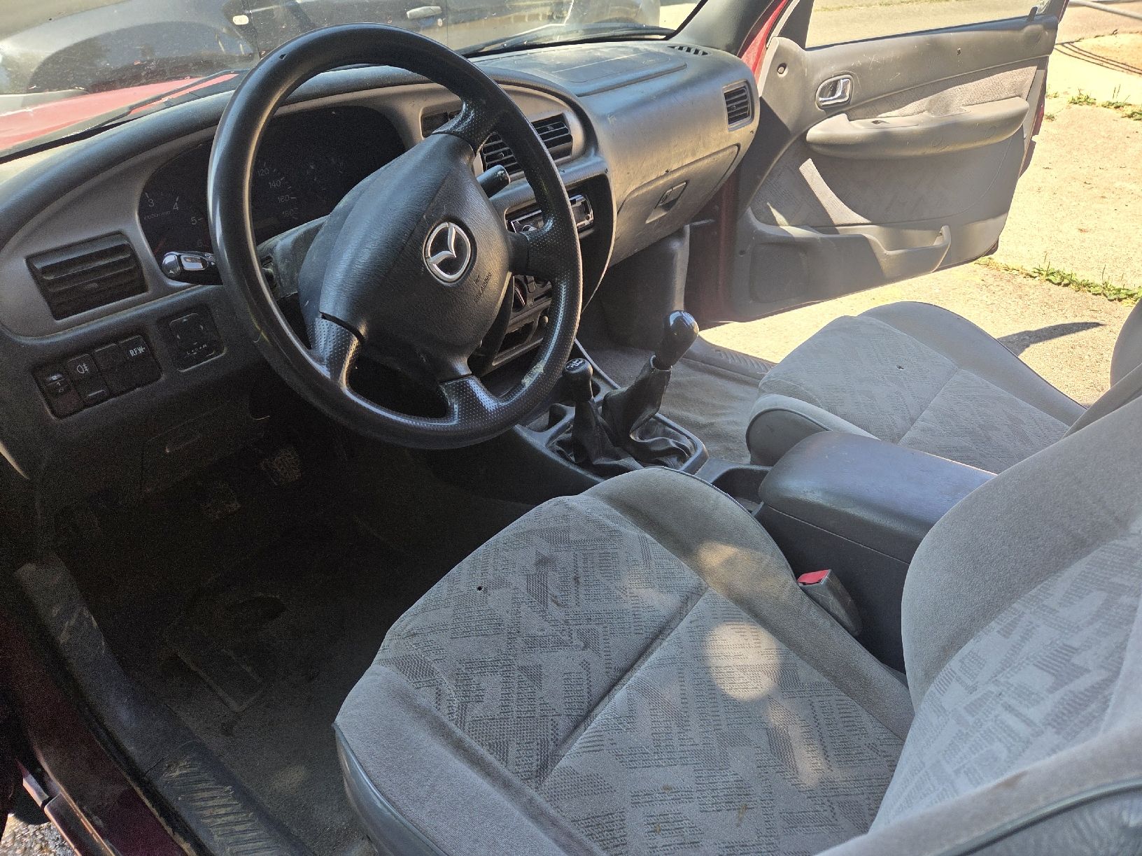 Mazda Autos: Pick Up Matzda B 2500 FL Freestyle Cab – Défectueux à Hausen am Albis par Bob84 8