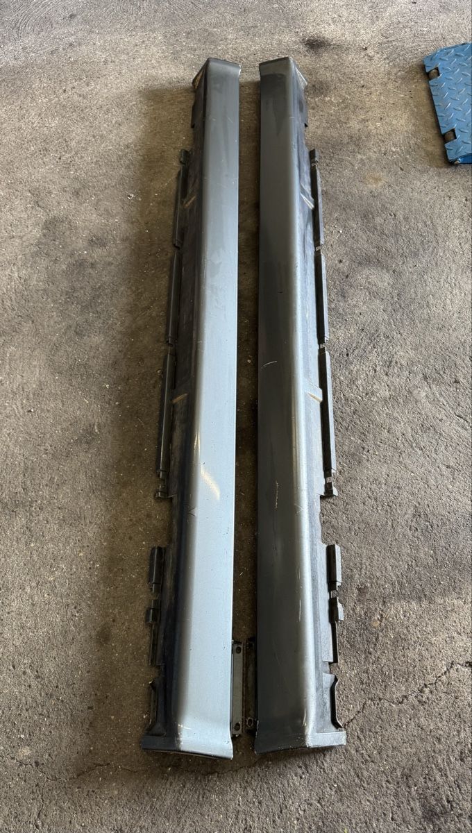 Tutti pezzi di ricambio auto: Seitenschwellen Original Bmw E30 – Usato da Aristau venduto da 020214
