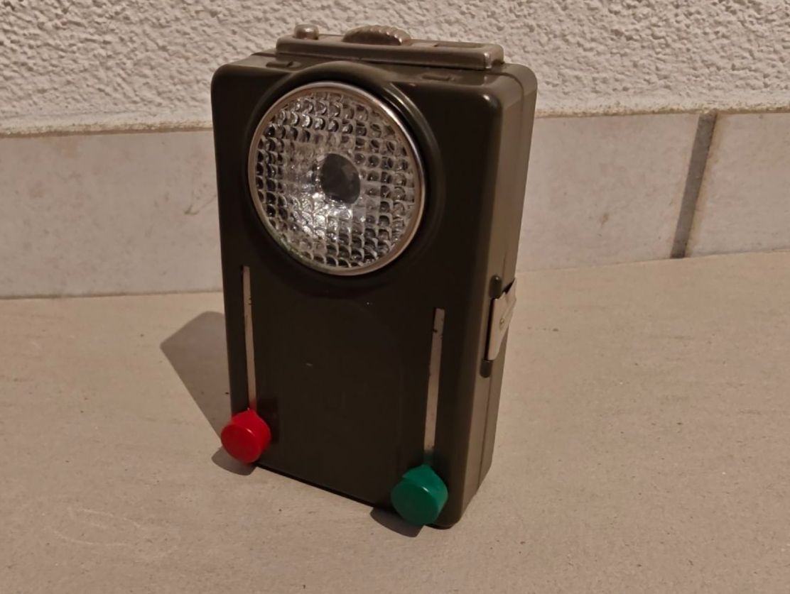 Schweizer Armee Lampade: Armee Taschenlampe – Nuovo (secondo la descrizione) da Erstfeld venduto da Bini-CH