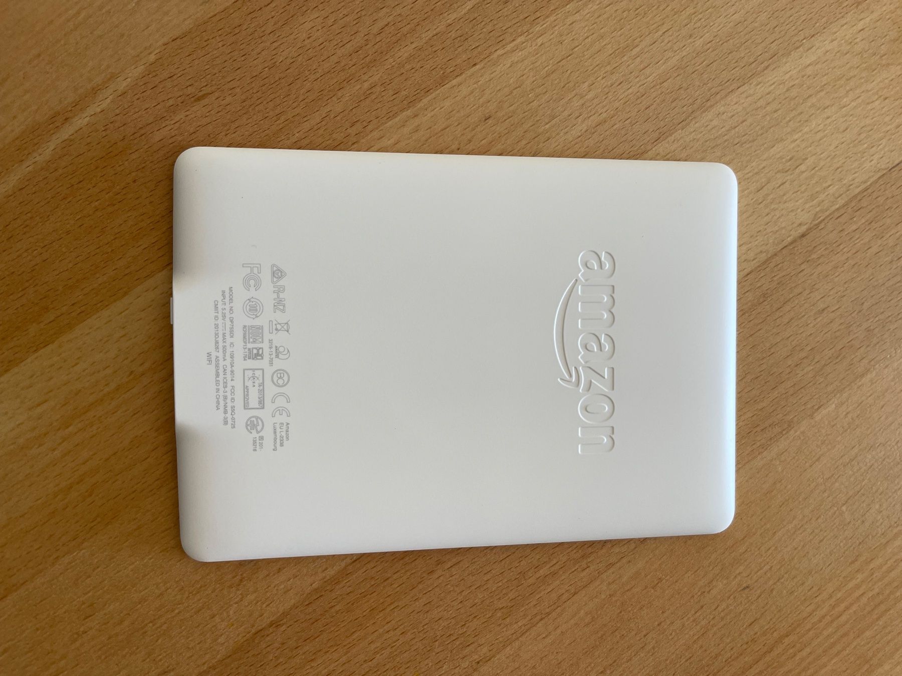 Amazon Tablet PC: Amazon Kindle mit violetter Hülle – Nuovo (secondo la descrizione) da Basel venduto da Legolaze1 3