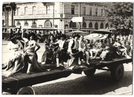 Fotografie Wien, Festwagen des Zirkus Sa