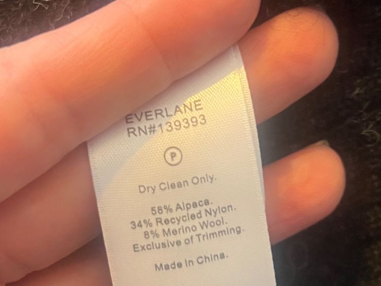 Everlane Giacche: Everlane Cardigan dunkelgrau M – Usato da Siebnen venduto da Tiguli 5