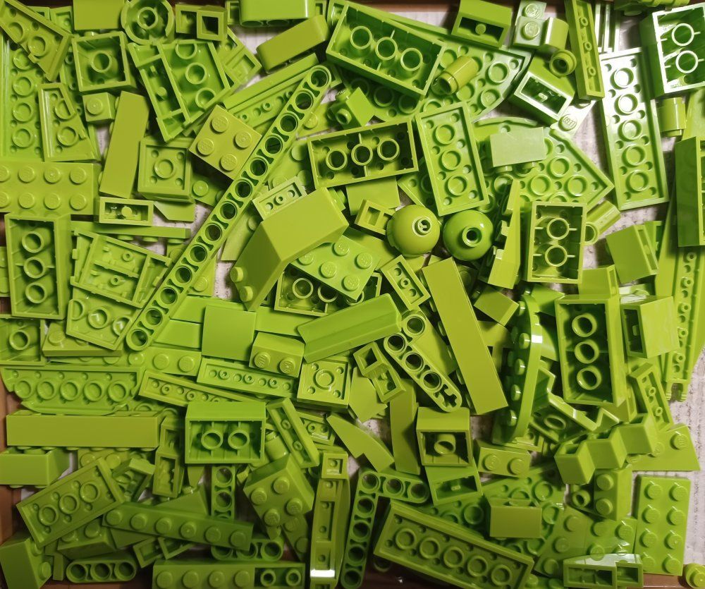Lego Baukästen: LEGO 150 Verschiedene Grüne Lime Teile -D79 – Gebraucht aus Morges von cardeman61