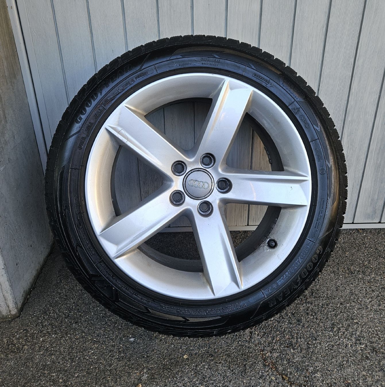 Pneus & Kompletträder: Audi A5 Original Winterräder mit Alufelgen – Gebraucht aus Rickenbach b. Wil von 1raz_ec1