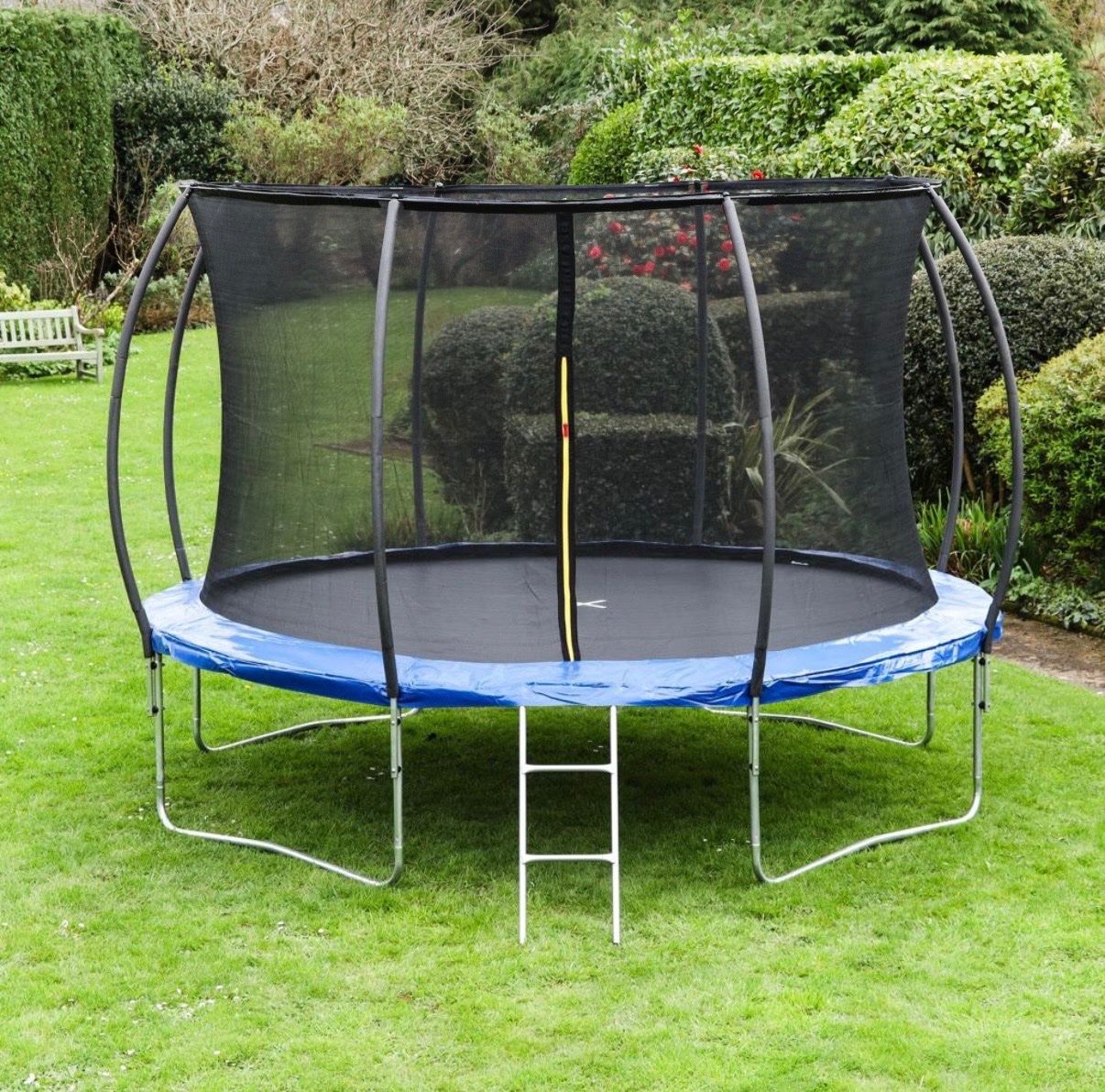 Bea Trampolini: Trampolin 427cm zu verkaufen – Usato da Rebstein venduto da katarina.0910