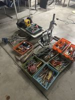Viel Werkzeug aus einer Werkstatt