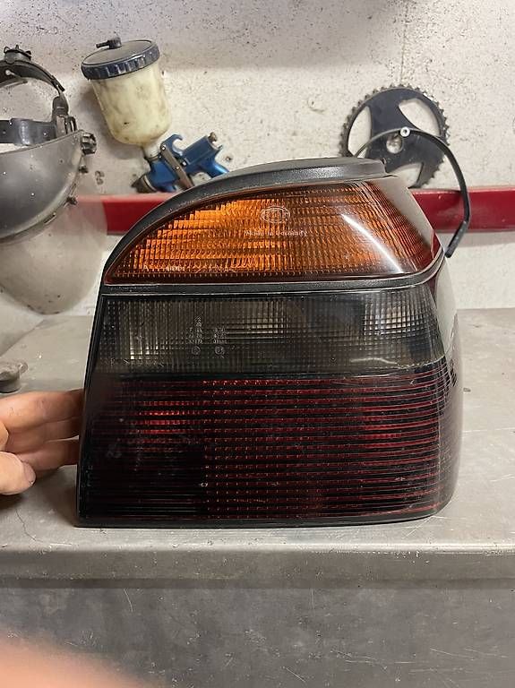 Scheinwerfer: 1X Golf 3 Rücklicht – Gebraucht aus Oberuzwil von paddy031