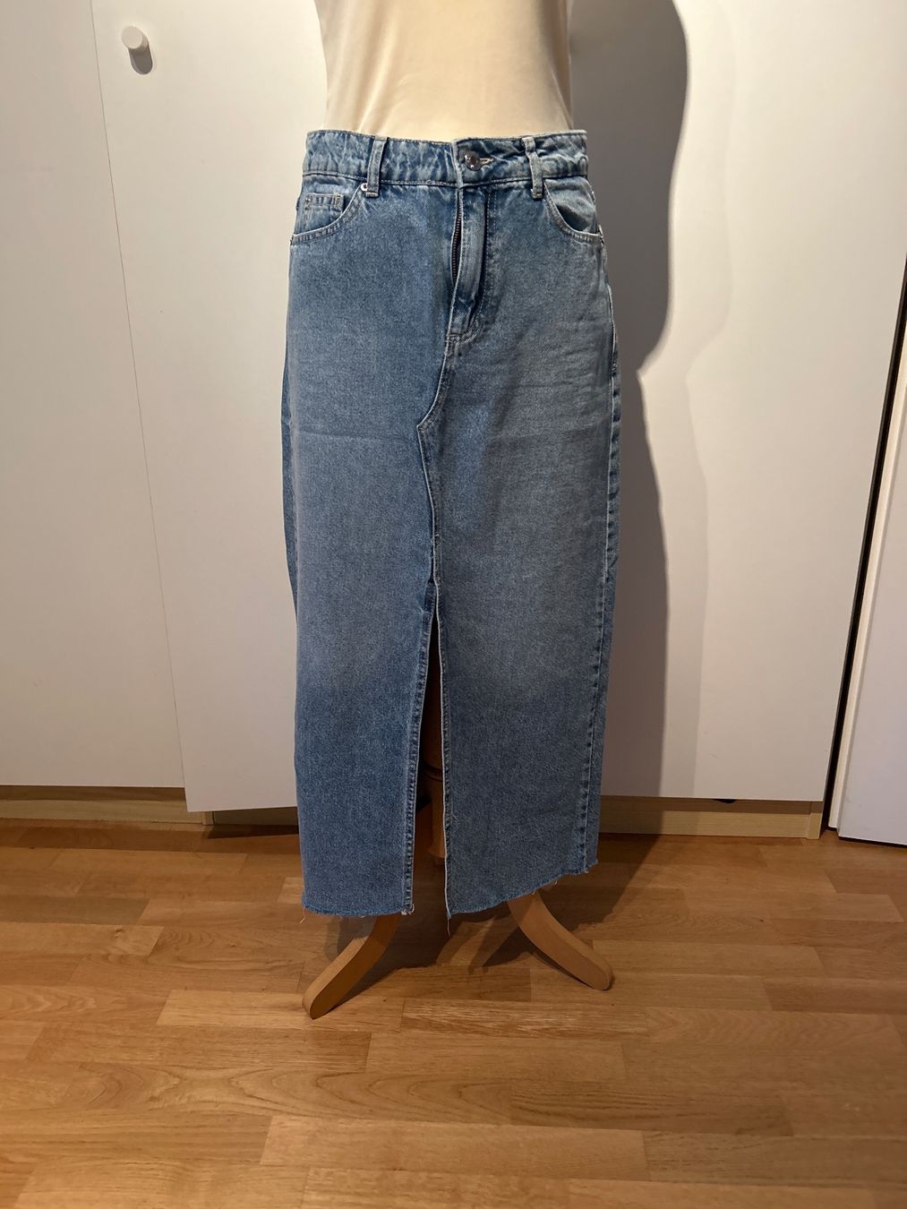 Bershka Gonne: Jeans maxi Rock – Usato da Feuerthalen venduto da Anna_Swift