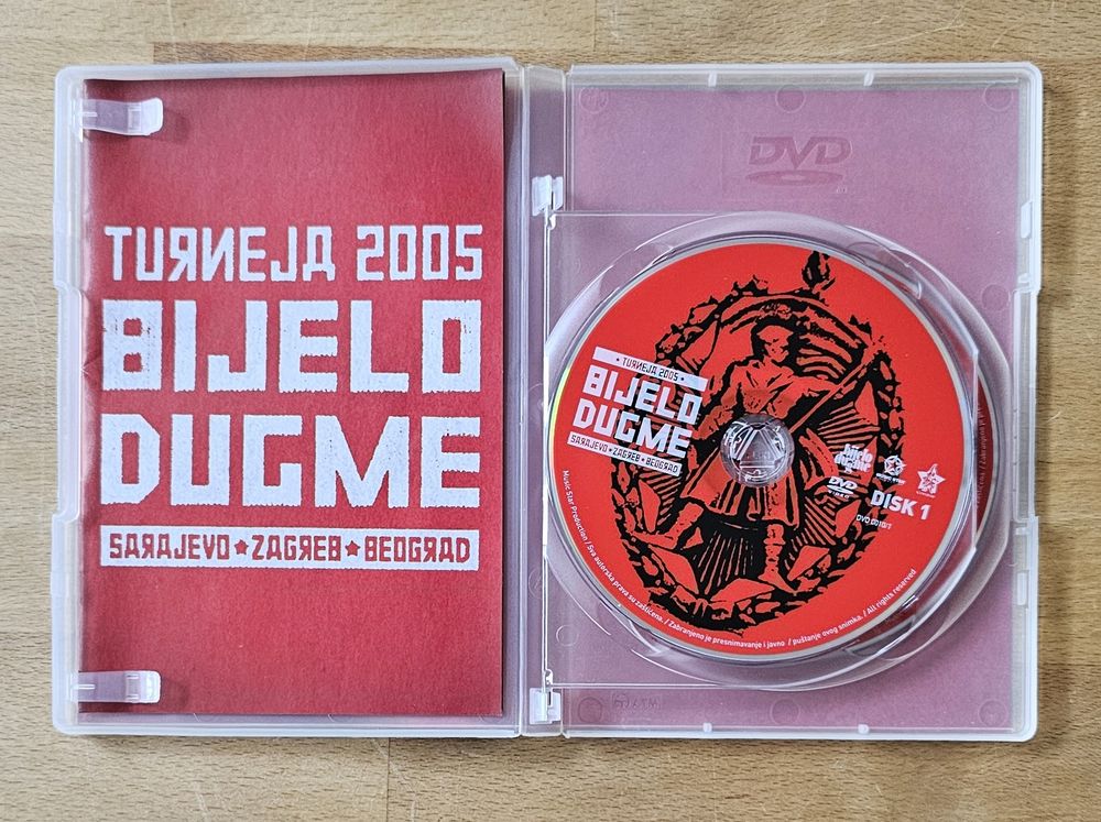 Tous les DVDs: Bijelo Dugme – Turneja 2005 DVD (Sarajevo☆Zagreb☆Beograd) – D'occasion à Staffelbach par Ddado01 2