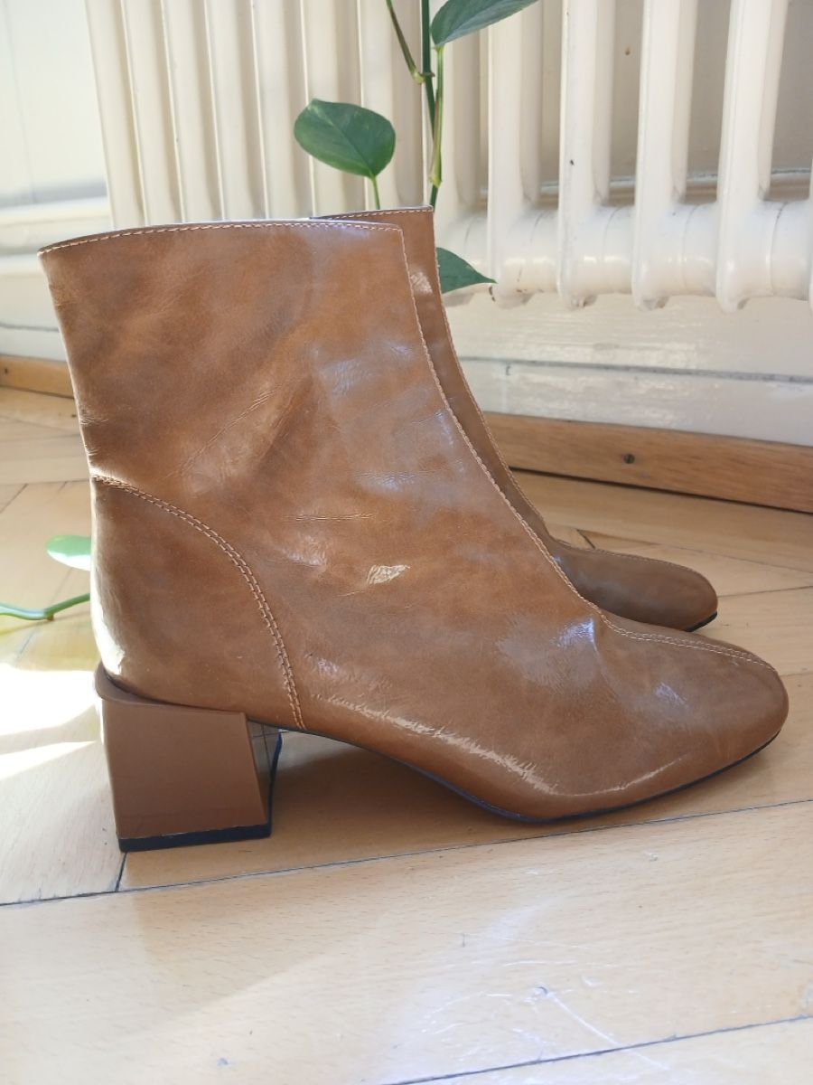 Scarpe da donna: Bottines à talons style vintage – Nuovo (secondo la descrizione) da La Chaux-de-Fonds venduto da offnoise