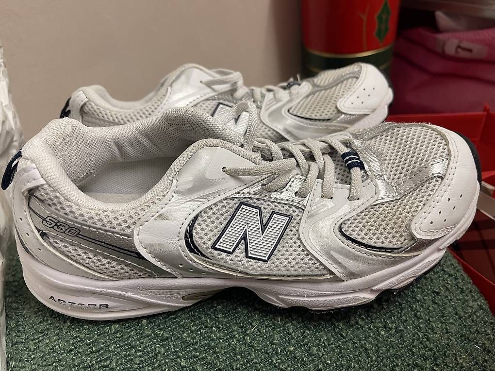 New Balance Schuhe für Jungen: New Balance Schuhe Größe 34 – Gebraucht aus Inwil von 0107MI