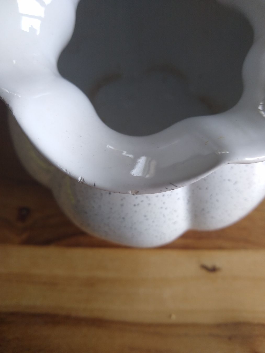 Vasen & Gefässe: White Ceramic Vase, Speckled, Modern, Autumn Decor – Gebraucht aus Dübendorf von rol_fm6d 4