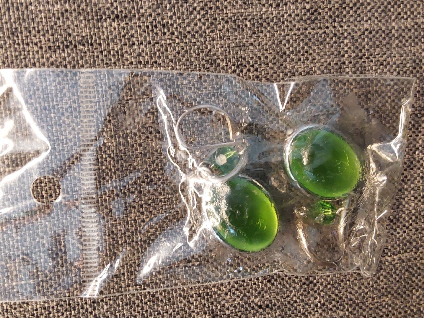 Orecchini pendenti & Orecchini a lobo: Ohrschmuck grün neu – Nuovo e nell'imballaggio originale da Köniz venduto da scopello12 2