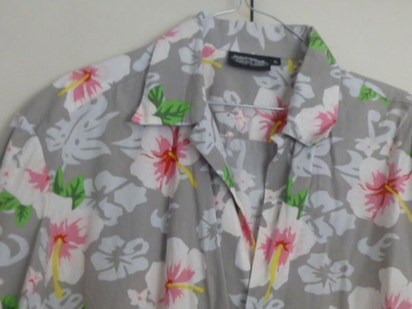 Camicette: Bluse/Hemd Hibiskus Gr. XL – Usato da Hinwil venduto da Glasperlen 1