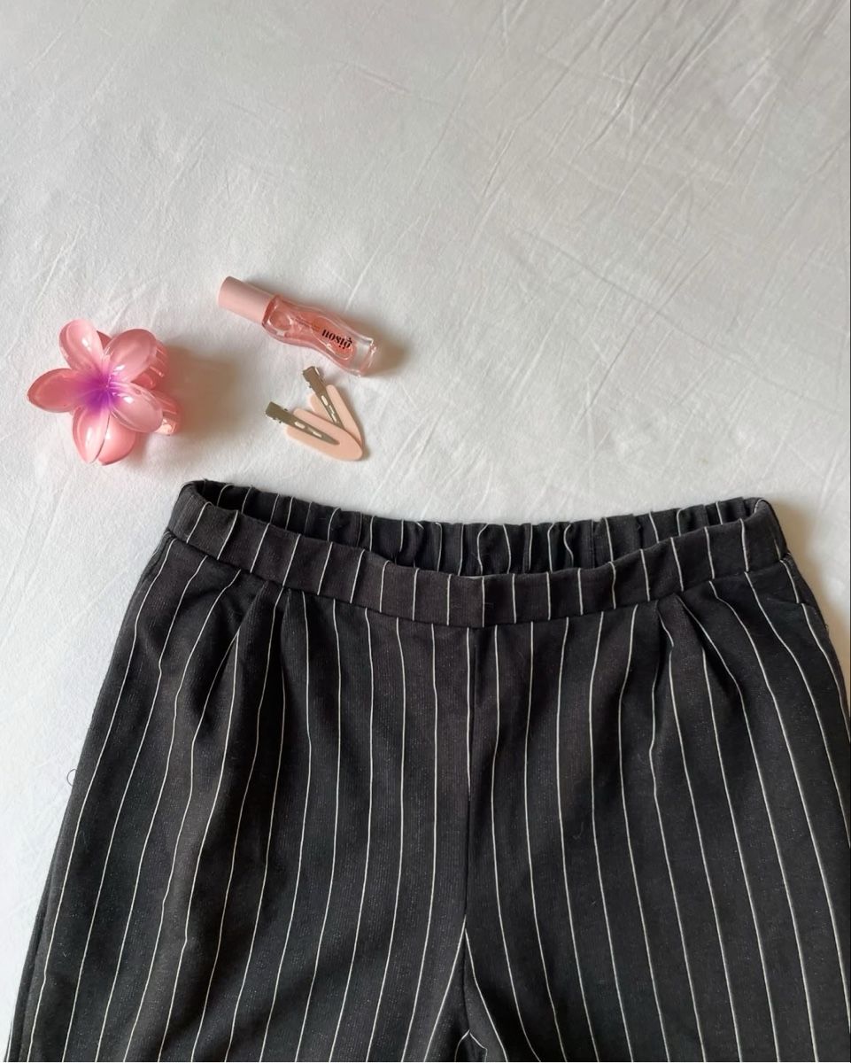 Pull&Bear Pantaloni: Pantalon rayé – Usato da Concise venduto da Lae99