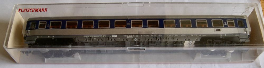 Wagon voiture voyageur DB 51 80 21-70 001-9 - Fleischmann