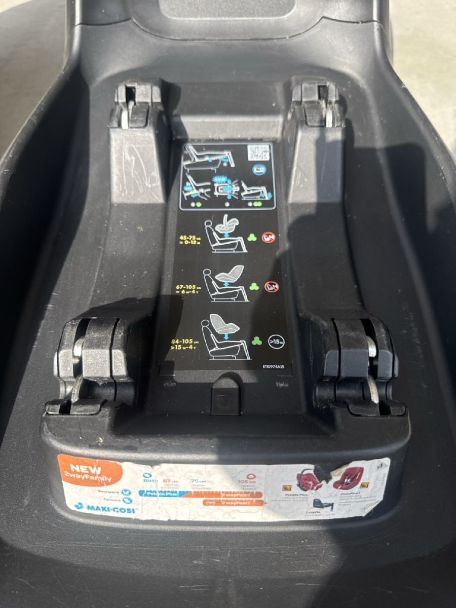 Maxi-Cosi Seggiolini per auto: Maxi-Cosi Babyschale mit Station, Isofix – Usato da Steinhausen venduto da GrosserTiger99 5