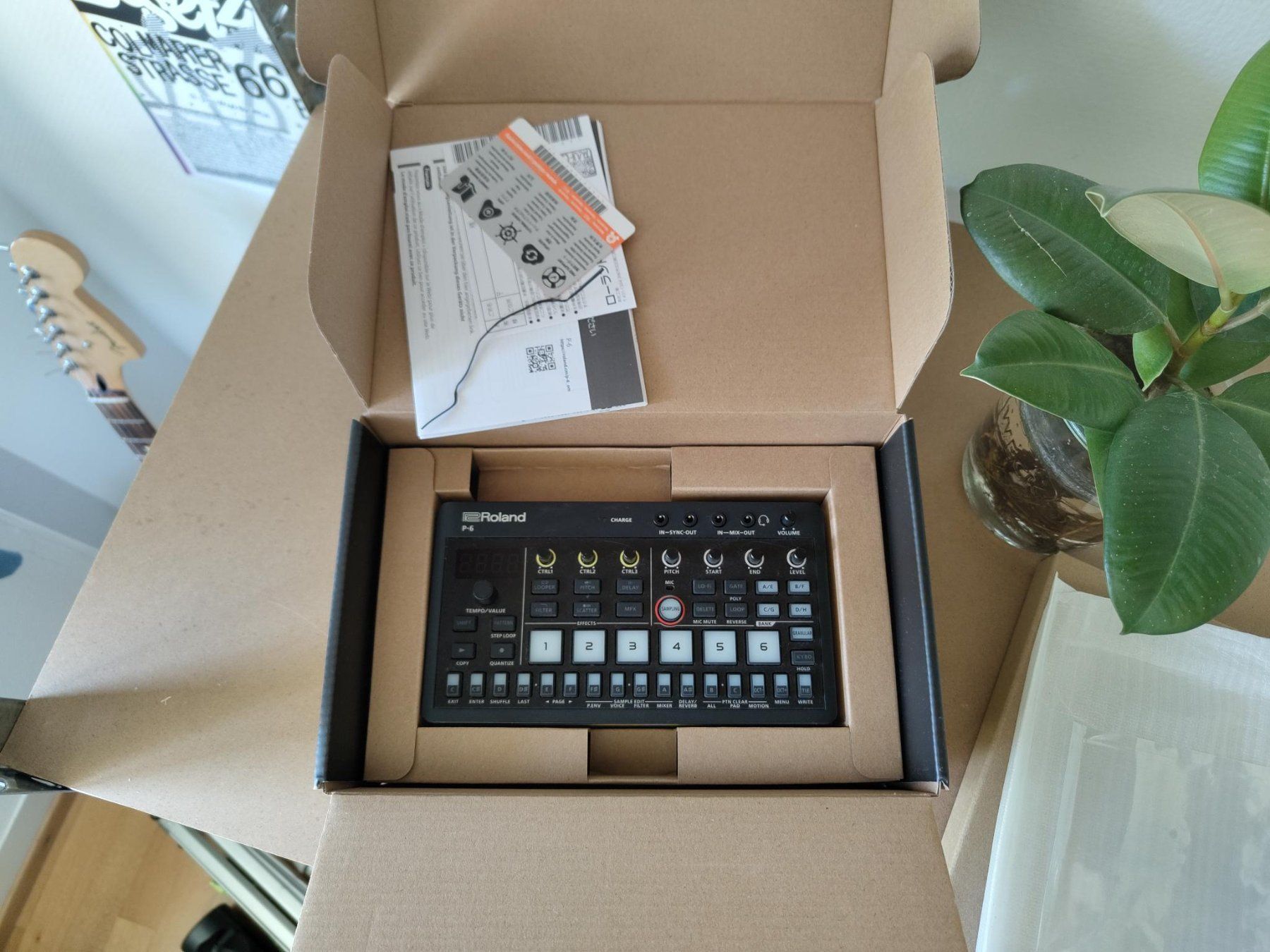 Roland Strumenti musicali: Roland P-6 Creative Sampler, Roland AIRA – Usato da Zürich venduto da leandra.tmn 2