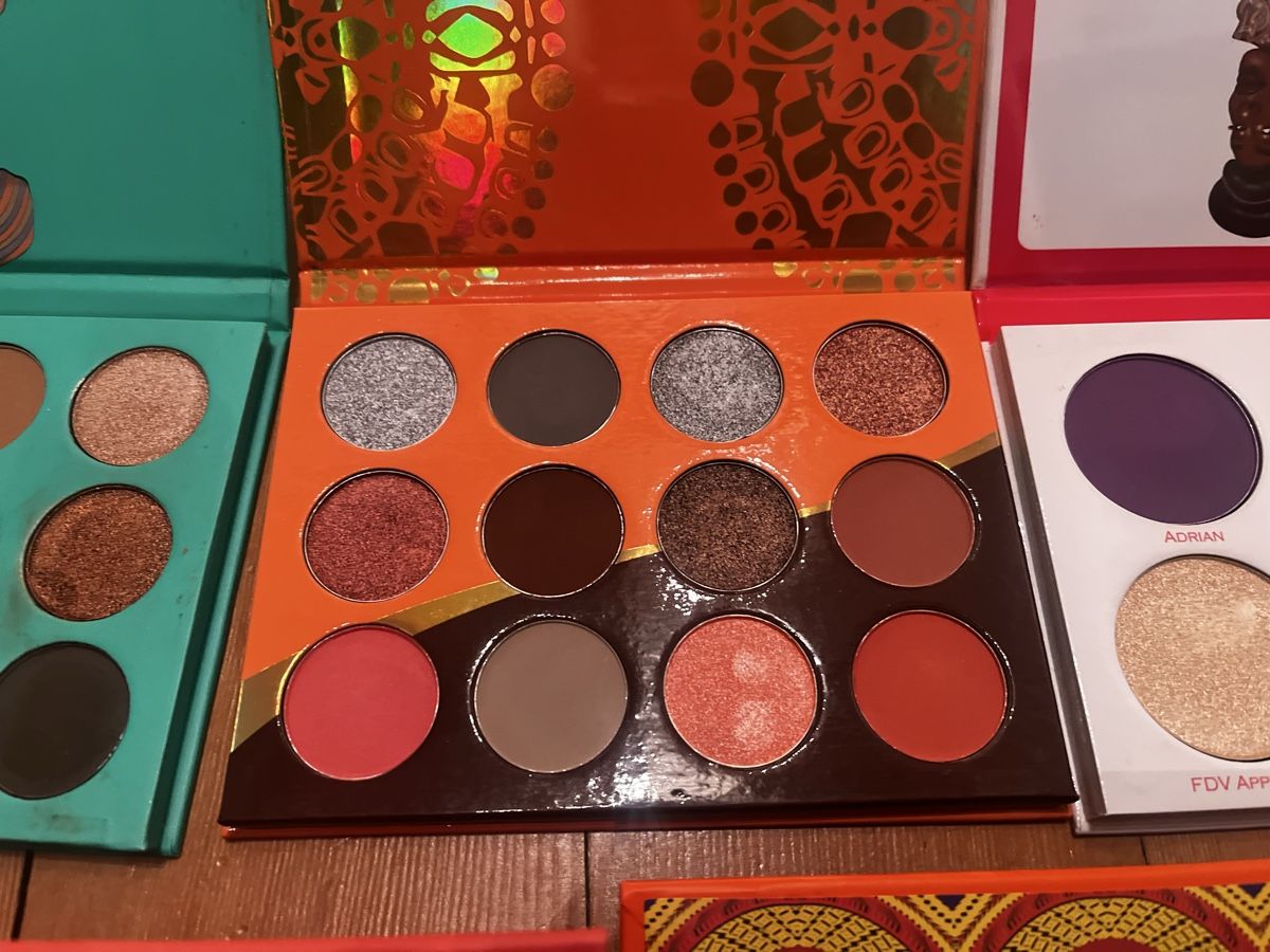 Make-up: Juvia's Place Eyeshadow Palettes Bundle 2 – Usato da Aarau venduto da kailing12 2