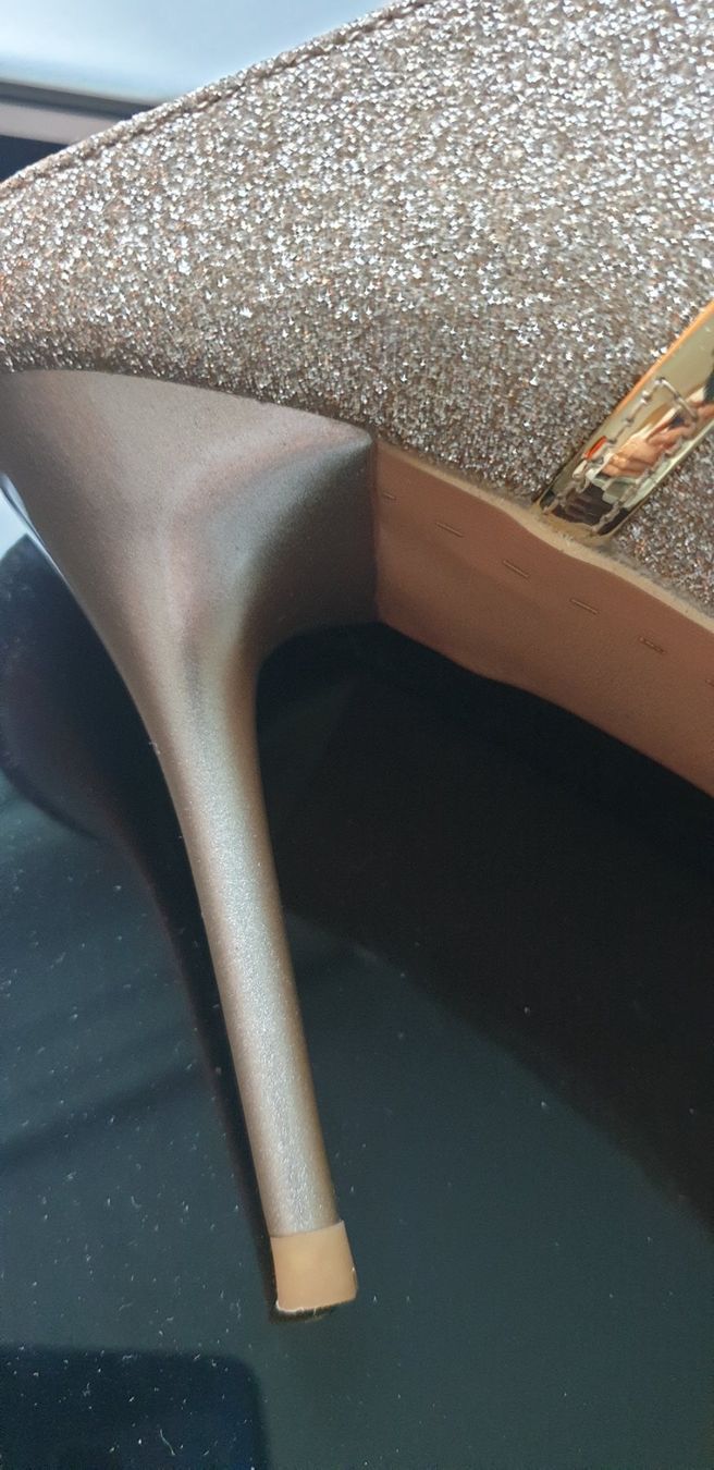 Scarpe da donna: Neue Pantoletten gold Gr. 37.5 – Nuovo (secondo la descrizione) da Wettswil venduto da the_jr6l 4