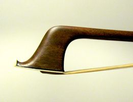 Fantastischer Cellobogen von Claude Thomassin 1890-1900