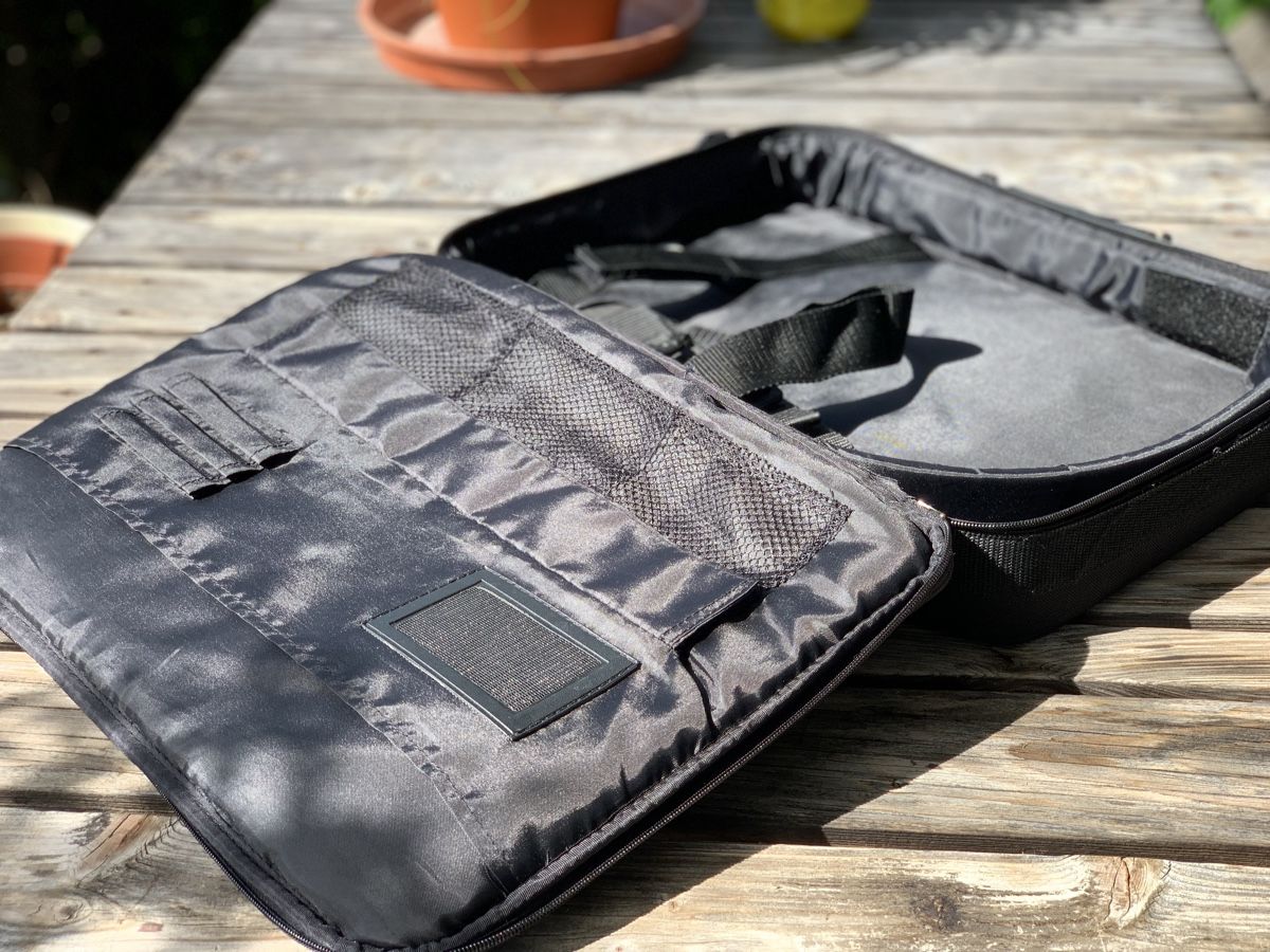 Valigie & Borse: Akten/Labtop Tasche – Usato da Uster venduto da Flummi 1
