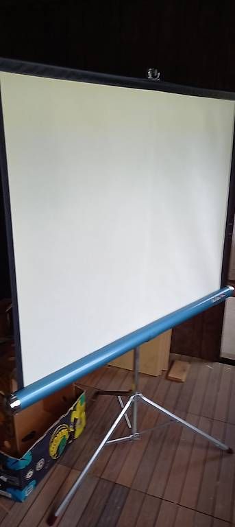Home Cinema: Projektionswand Leinwand – Usato da Seon venduto da Psalm28