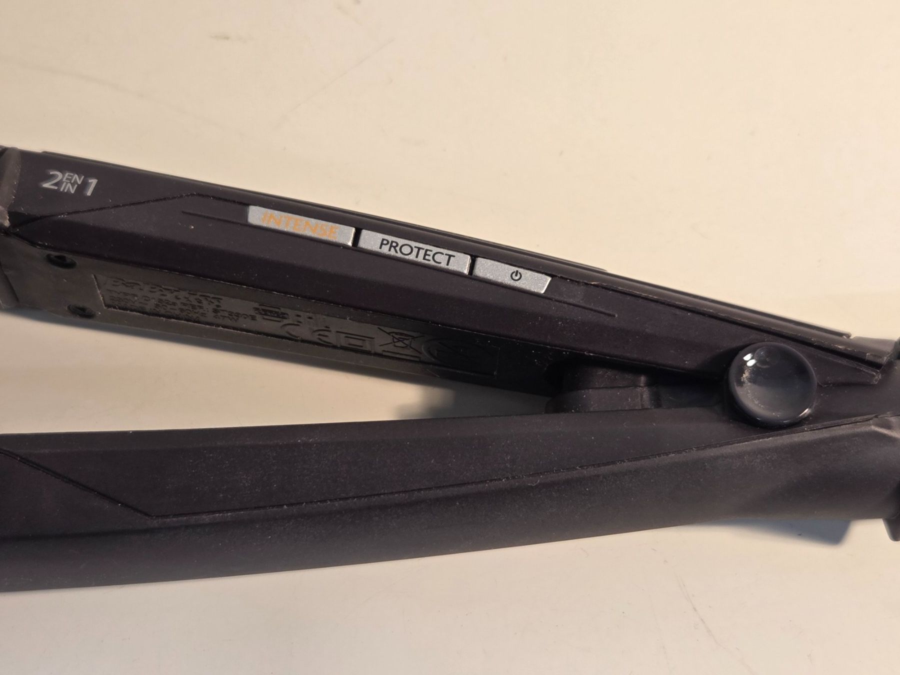 BaByliss Lockenstäbe & Haarglätter: BaByliss Paris Glätteisen Intense Protect – Gebraucht aus Chur von Einszweidreiviermein 6