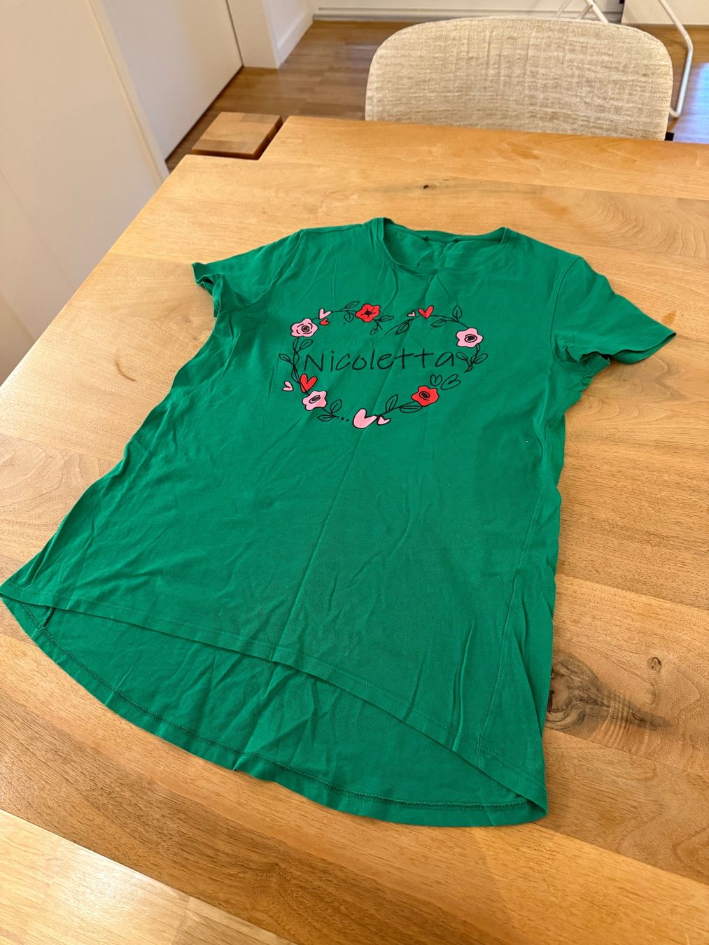T-Shirts: Green floral T-shirt – Gebraucht aus Adliswil von avatar83