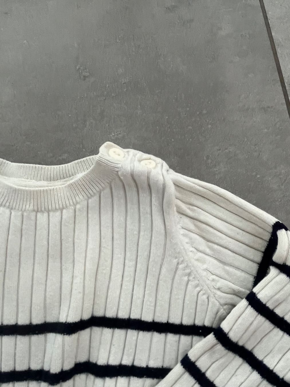H&M Maglioni & Felpe: H&M süsser Strickpulli, Baby, Pulli, weiss, schwarz, Gr. 68 – Usato da Mollis venduto da Miss_Dresses 2