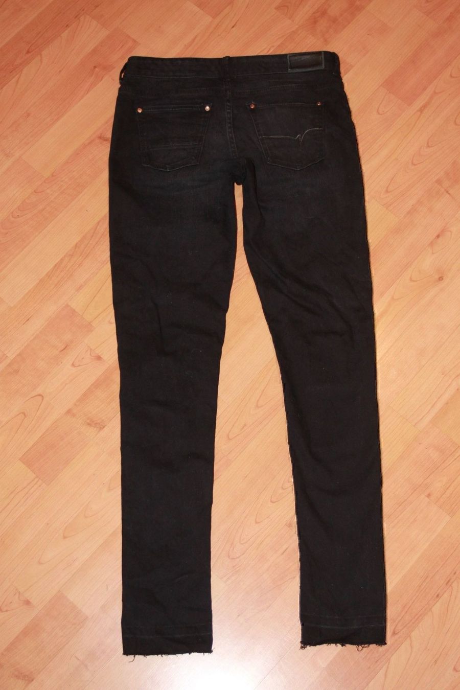Vingino Pantaloni: schwarze Jeans  176 mit Sternen Vingino – Nuovo (secondo la descrizione) da Wenslingen venduto da Strick4Alpaca 2