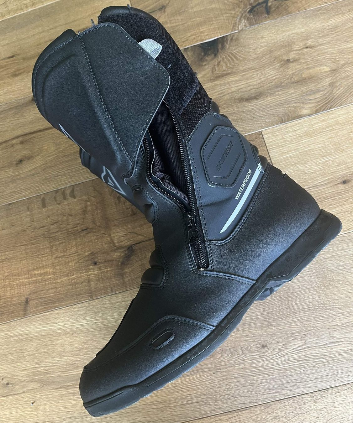 Dainese Herrenschuhe: Dainese Motorradstiefel Gr. 46 – Gebraucht aus Rüti ZH von Ru1 1