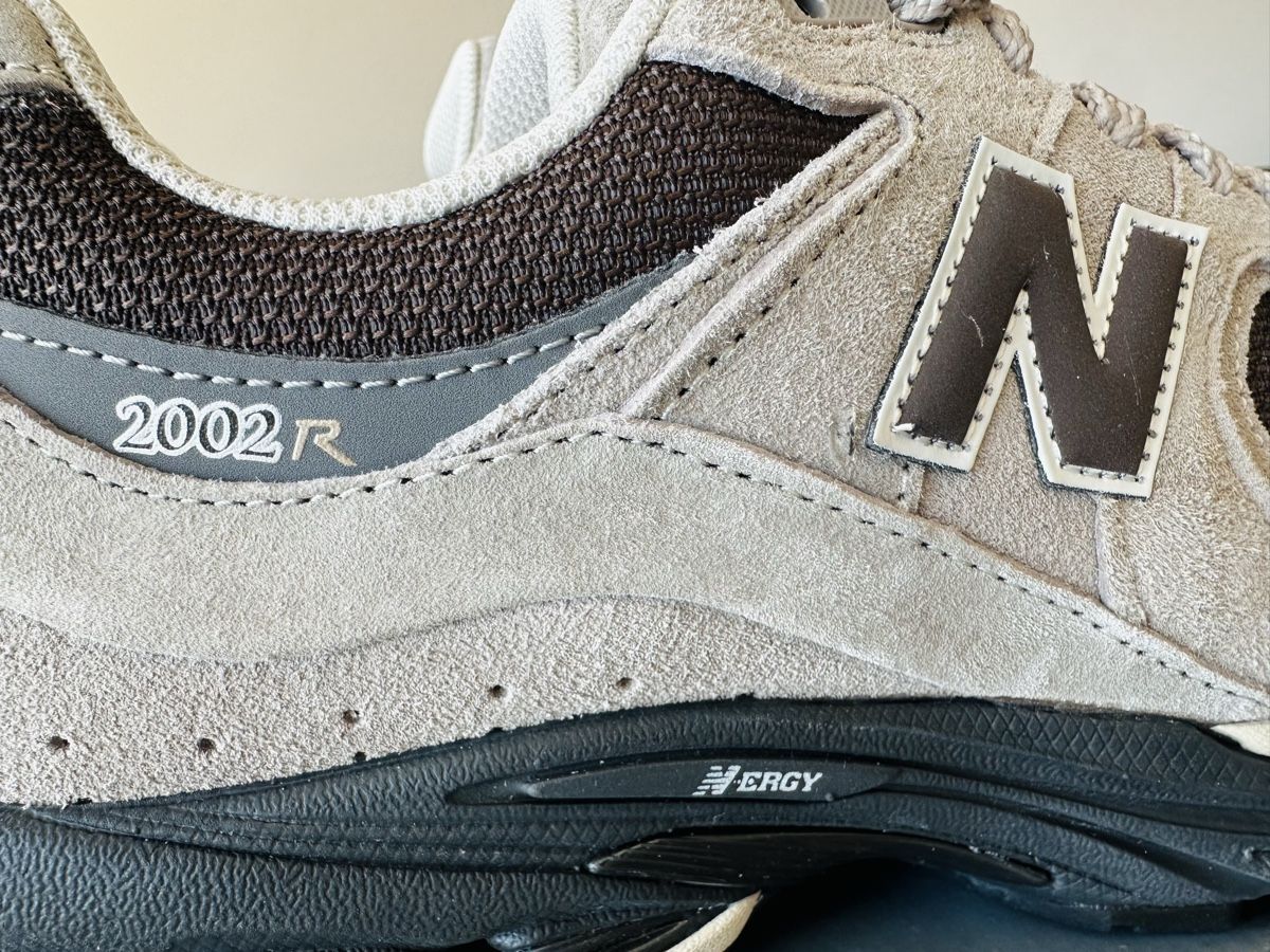 New Balance Scarpe da uomo: New Balance 2002R  – Nuovo e nell'imballaggio originale da Biel/Bienne venduto da Akwawini 3