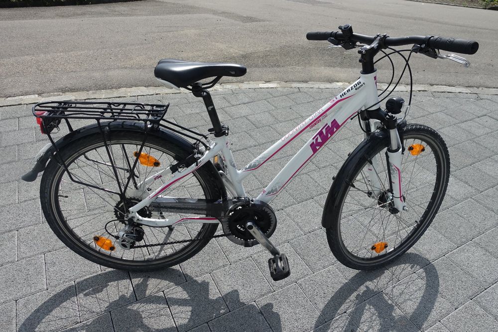 Country Ball Plüschtier - Polnischer Ball 3,9 Zoll Plüschfigur