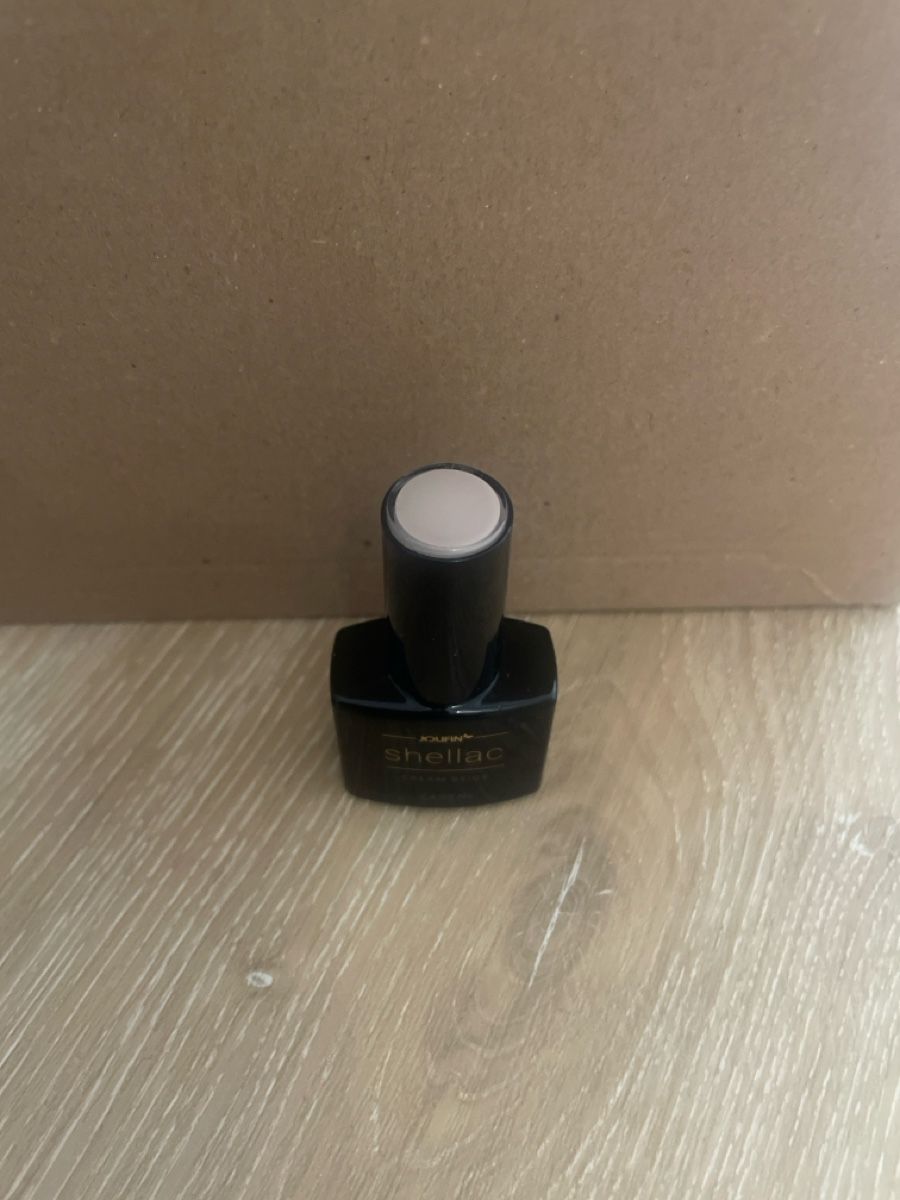 Smalto per unghie: Jolifin Laveni Shellac – Usato da Jonschwil venduto da sab_5gmn