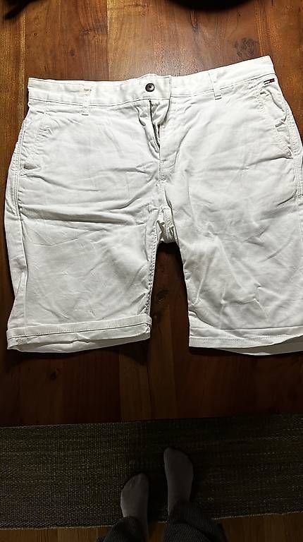 Pantaloni: Shorts Tommy Jeans – Usato da Schlieren venduto da mit_6lx7