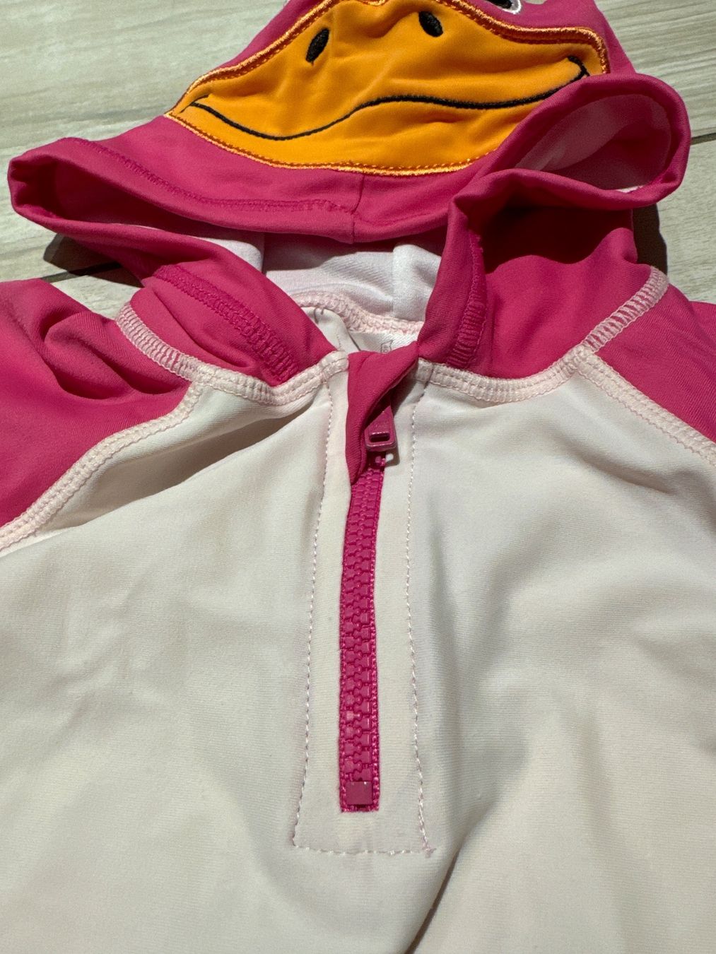 Badekleider & Bikinis: Badeshirt 74/80 – Gebraucht aus Gelterkinden von Familienferien 1
