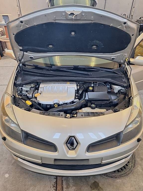 Autos: Renault Clio Initiale 2.0 16v – Gebraucht aus Zollikofen von Bekim.R 4