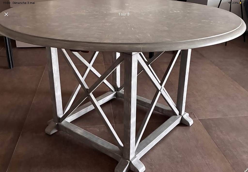 Tavoli: table ronde en cerisier relookée cérusé  – Usato da penthéréaz venduto da papillons22 2