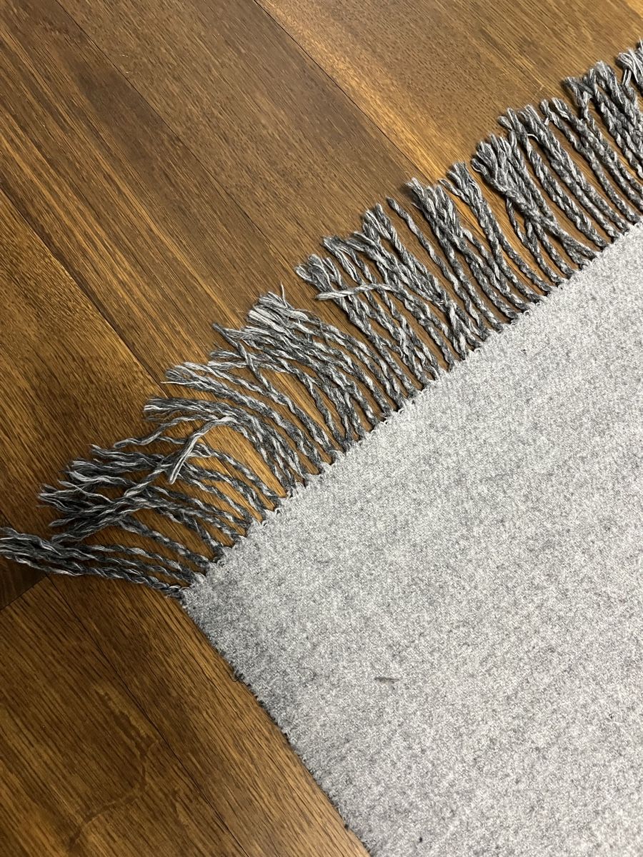Foulard & Sciarpe: Schal Grau mit Fransen! 60x200cm – Usato da Zürich venduto da fra_mmt9 2