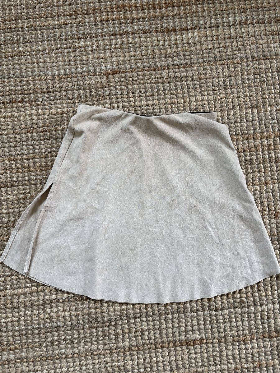 Brandy Melville Gonne: Jupe Brandy Melville – Usato da Neuchâtel venduto da cam_lf7y