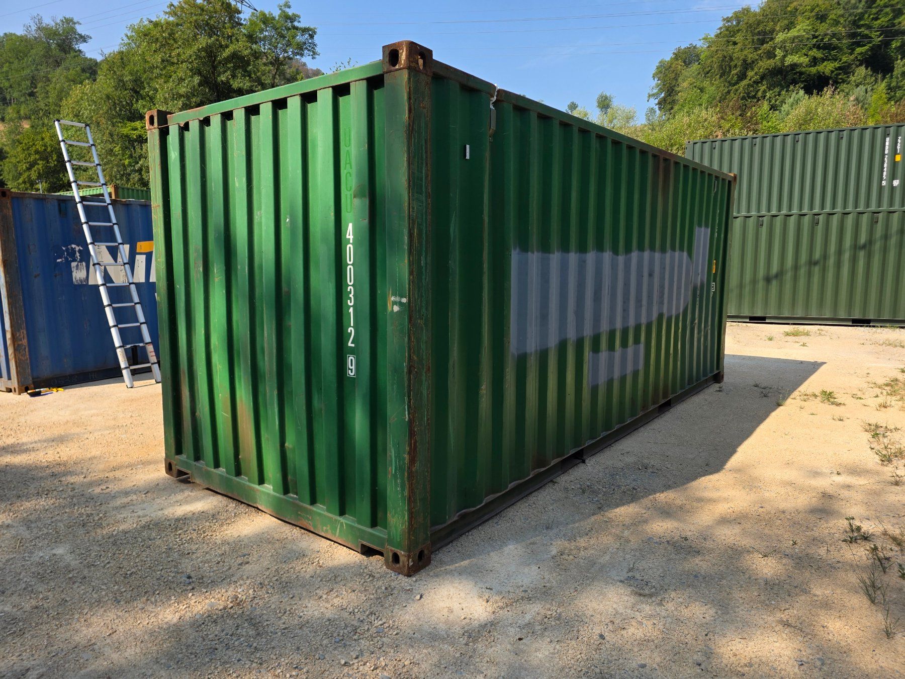 Sonstiges für Büro & Gewerbe: 20Fuss Seecontainer / Lagercontainer mit Dachschaden – Defekt aus Zofingen von CLICKENHAUS 3